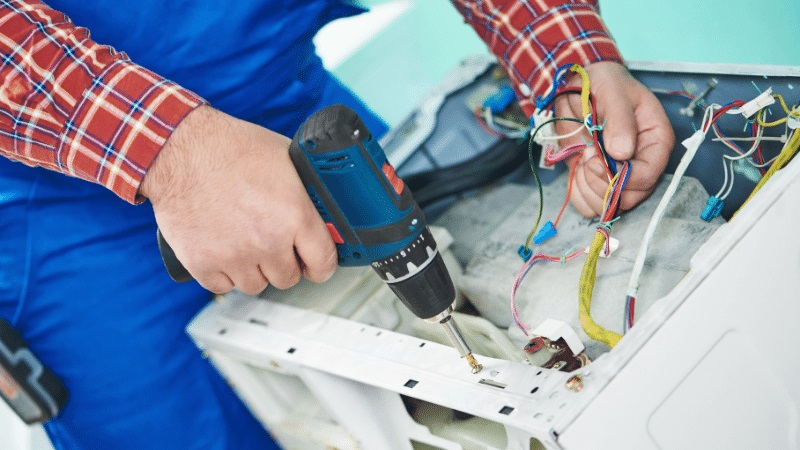 Sarıgöl Arçelik Arçelik çamaşır makinesi kart tamiri – Su almama arızası orijinal parça ile giderildi. - Teknik servis örneği